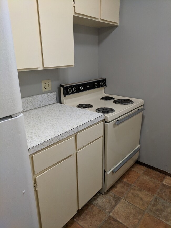 Building Photo - 3 bedroom Ranch style Home near Gresham