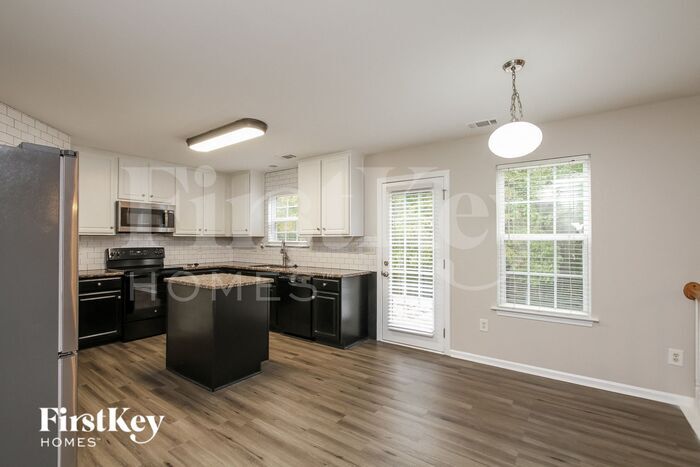 Building Photo - 4215 Greenfield Cir NW