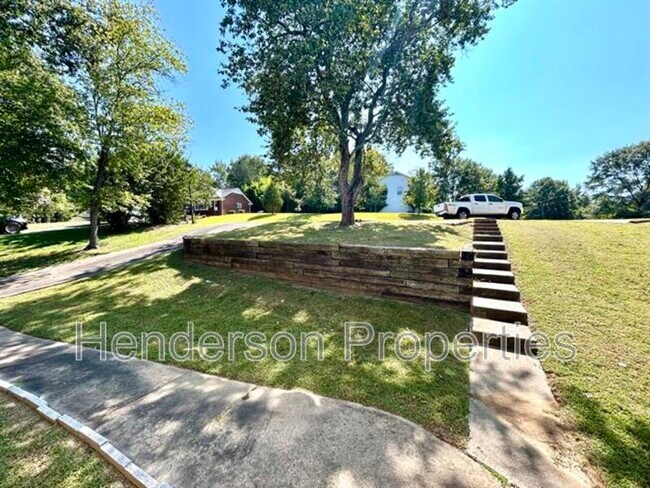 Building Photo - 9211 Robert Frost Ln