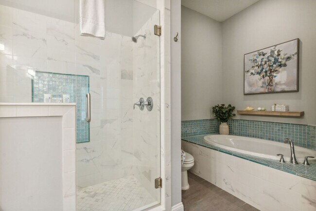 Building Photo - 95217 Summerwoods Cir