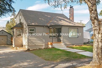 Building Photo - 7061 N. University-