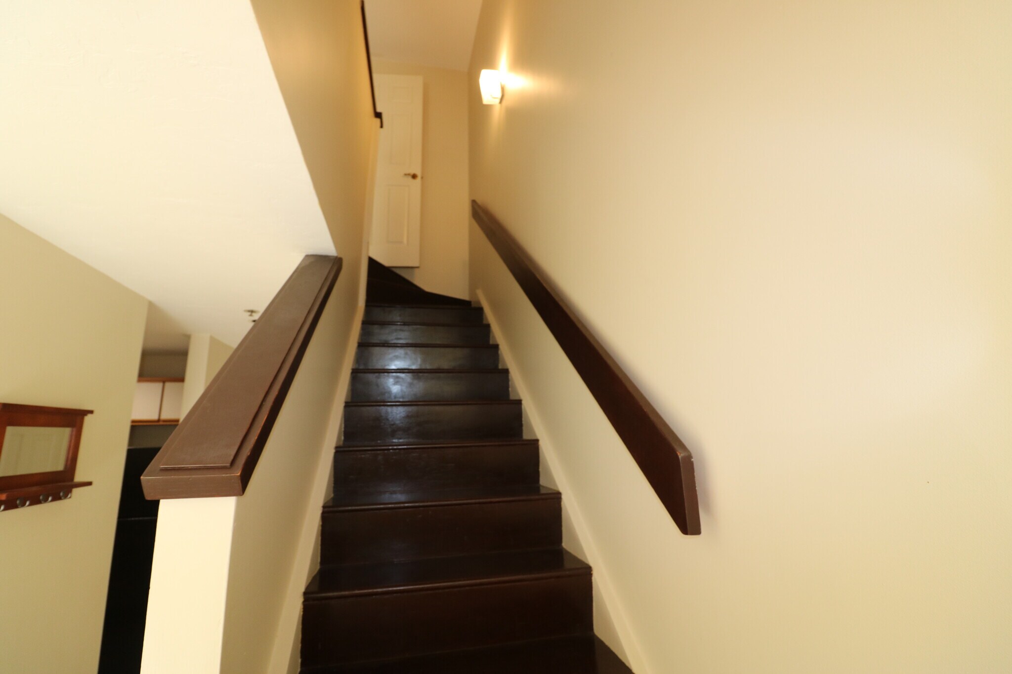 Building Photo - 44 Elm St