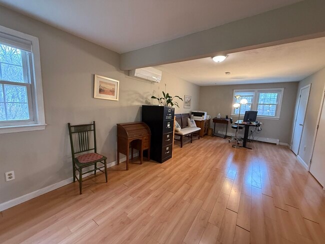 Building Photo - 4 Nelson Dr