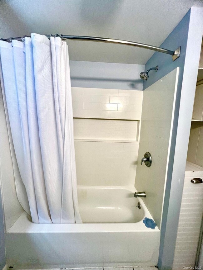 Building Photo - 11 Liberty St