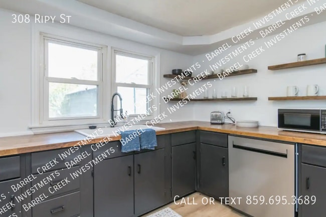 Building Photo - 308 Ripy St