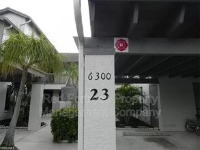 Building Photo - 6300 Sugar Bush Ln