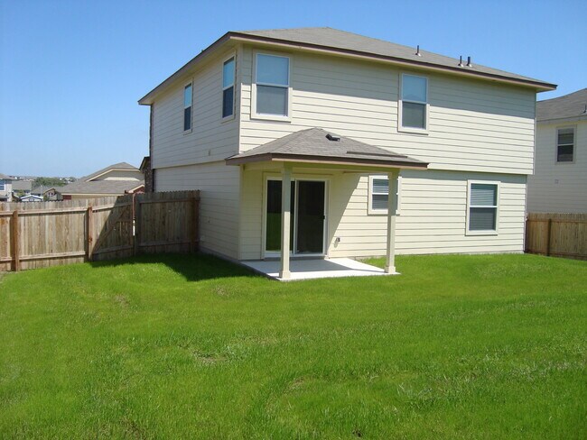 Building Photo - CLOSE TO MILITARY BASES