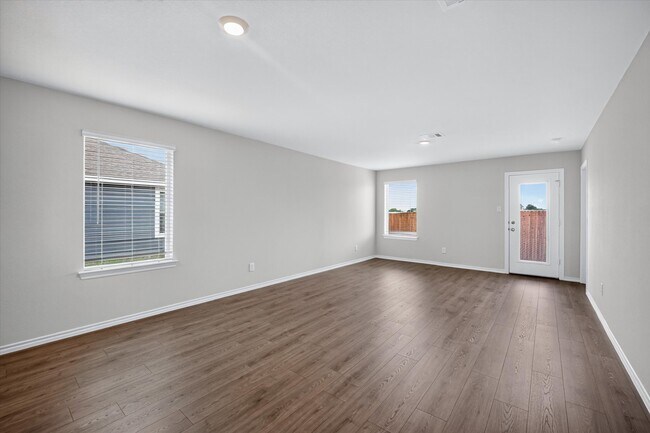 Building Photo - 3022 Serenity Ln