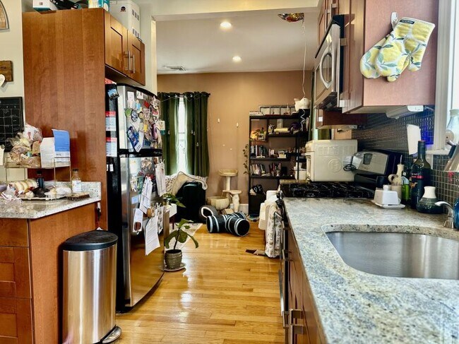 Building Photo - 2 bedroom in Somerville MA 02144