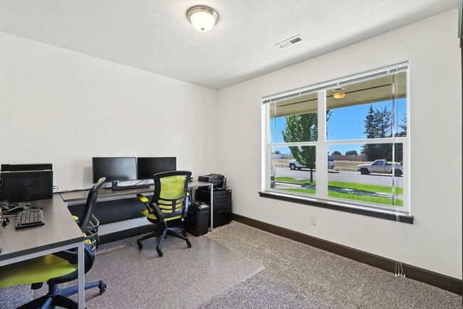Building Photo - Gorgeous Hayden Home For Rent!