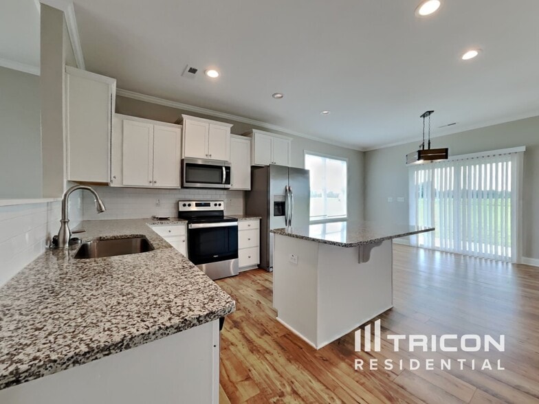 Building Photo - 83 Fish Whistle Ct
