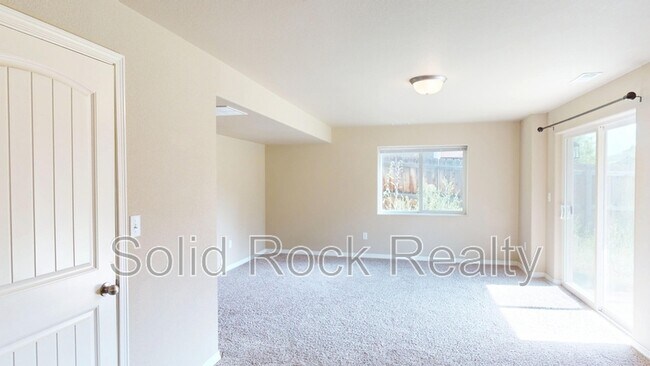 Building Photo - 3821 Reindeer Cir