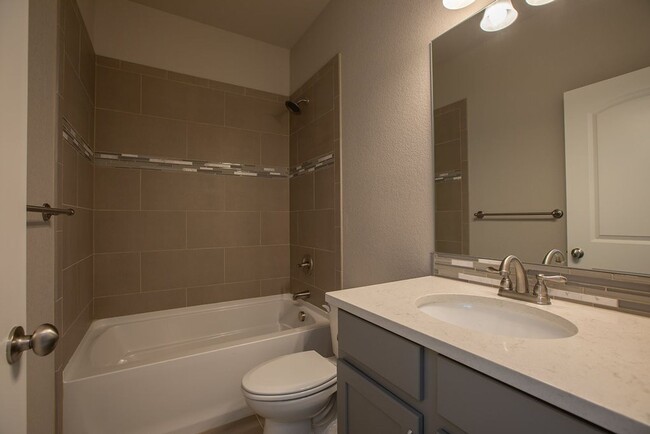 Building Photo - 4902 Brookfield Dr