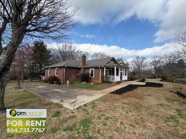 Building Photo - 134 Bennetts Bridge Rd