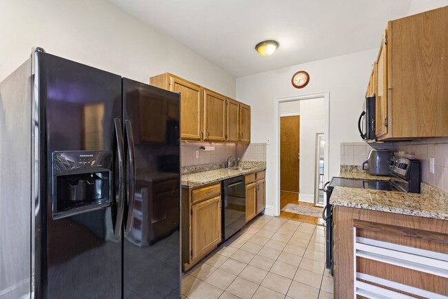 Building Photo - 1015 Washington St