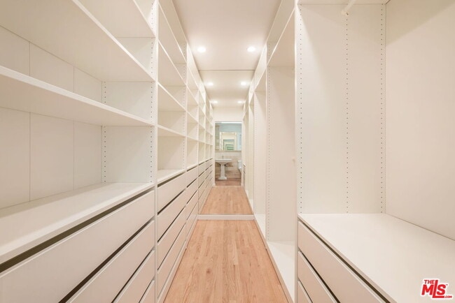 Building Photo - 2228 Prospect Ave