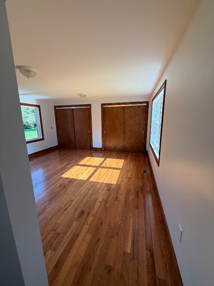 Building Photo - 485 Birnie Ave