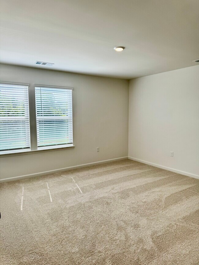Building Photo - 410 Blair Rd