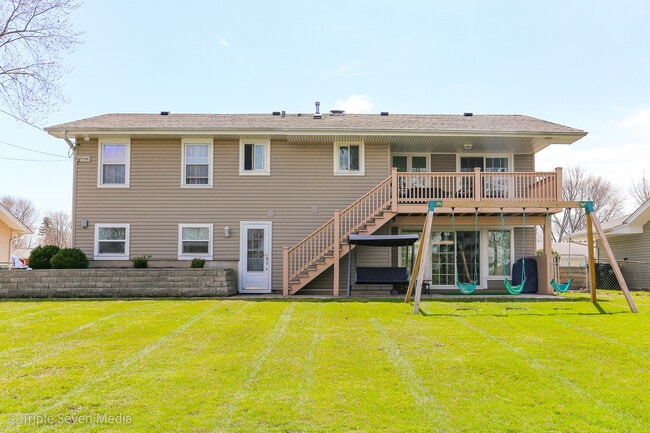 Building Photo - 1406 Edgefield Ln