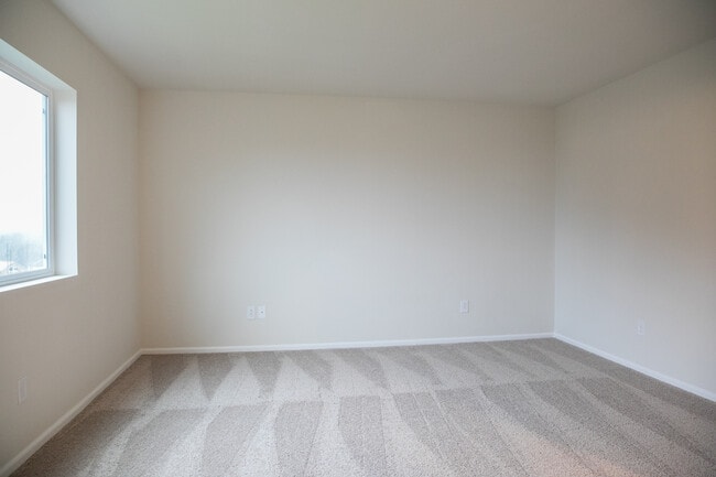 Building Photo - Lacey, 4 bedroom, 2.5 bath home.