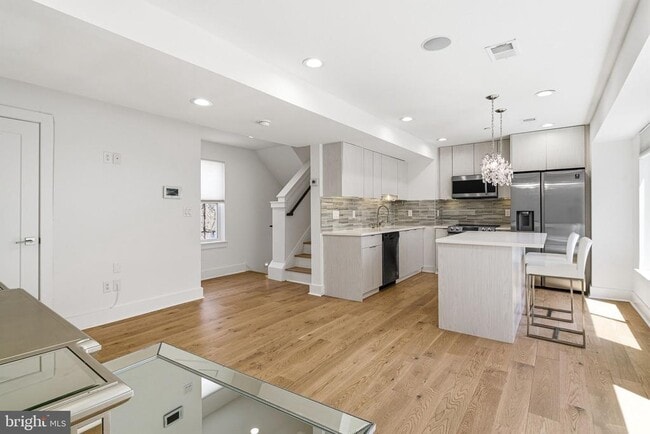 Building Photo - 1329 N 17th St