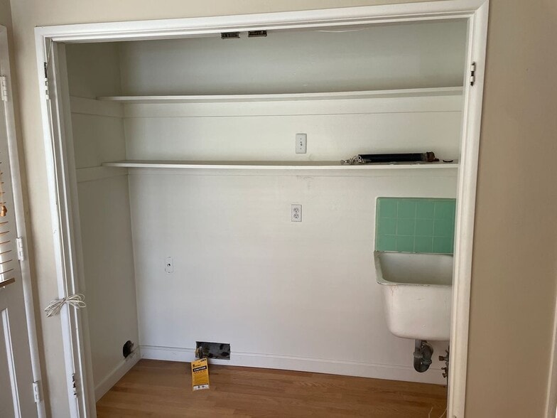 Building Photo - 10513 Grovedale Dr