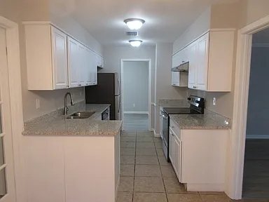 Building Photo - 547 Bellehurst Dr