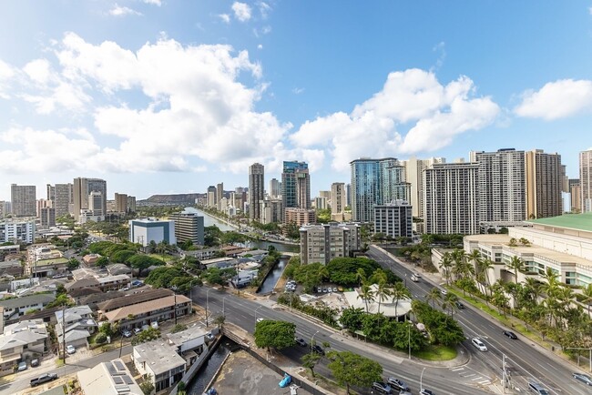 Building Photo - Studio SPECTACULAR VIEWS - gateway to Waik...