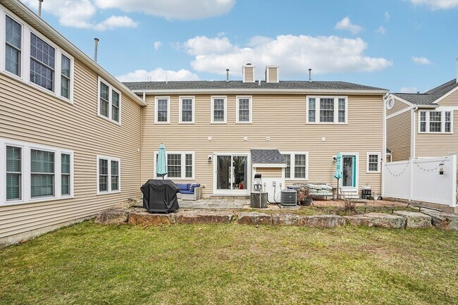 Building Photo - 257 Allerton Commons Ln