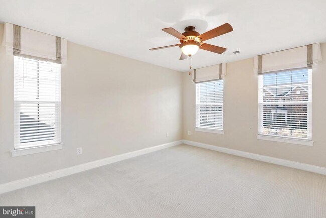 Building Photo - 25749 Racing Sun Dr