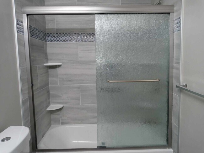 Building Photo - 440 N Oceana Blvd