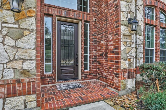 Building Photo - 630 Carriage View Ln
