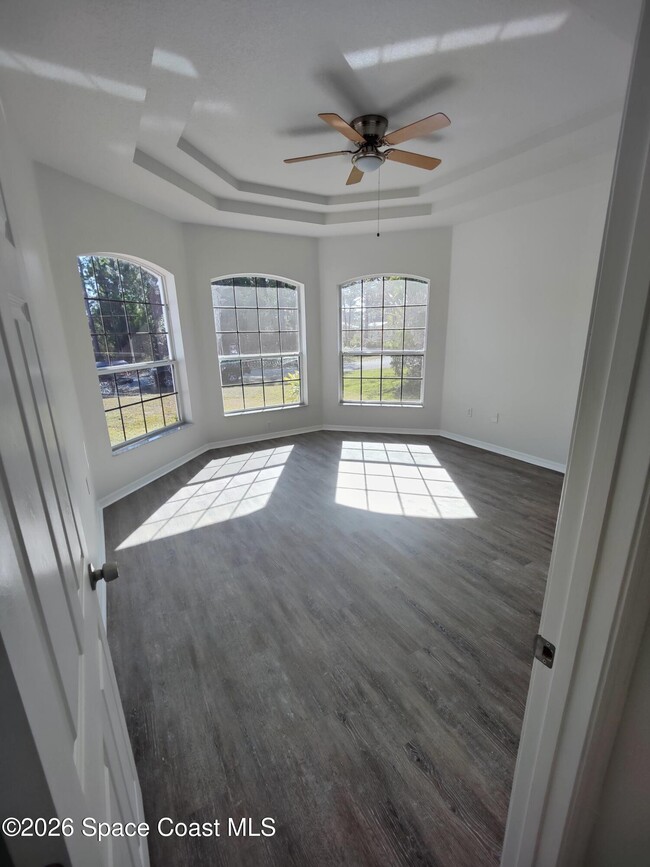 Building Photo - 219 Aladdin St NE