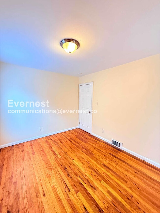 Building Photo - 8034 Hartwell St