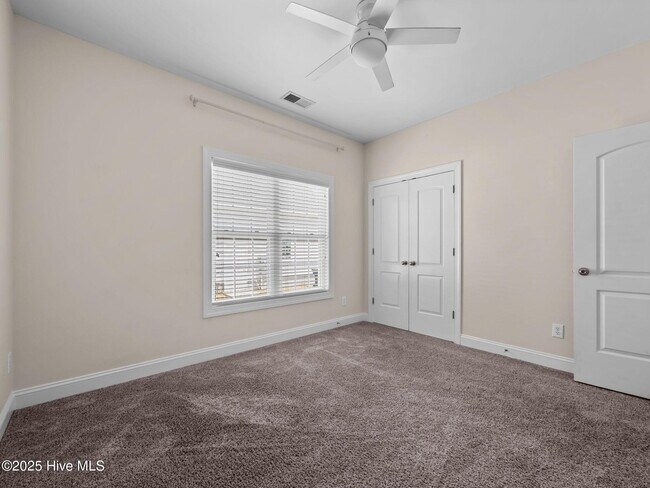 Building Photo - 541 Park Meadows Dr