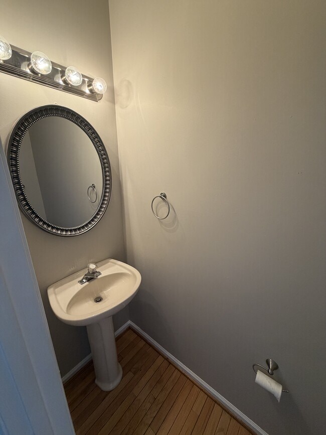 Building Photo - 163 Charlotte Ct