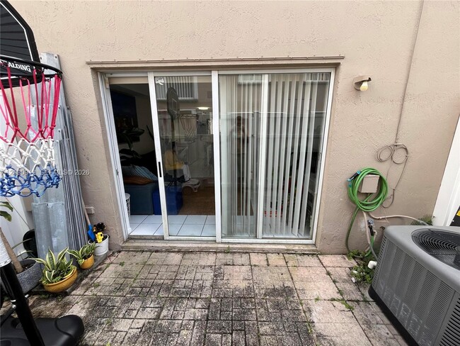 Building Photo - 171 Riviera Cir