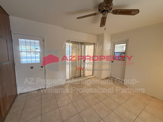 Building Photo - 10831 W Deanne Dr