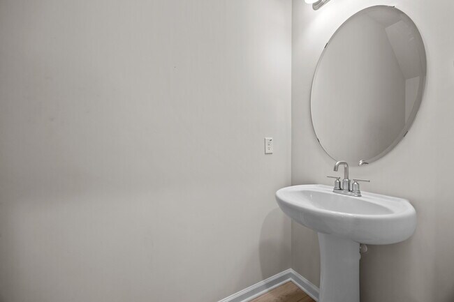 Building Photo - 929 Clearhaven Ln