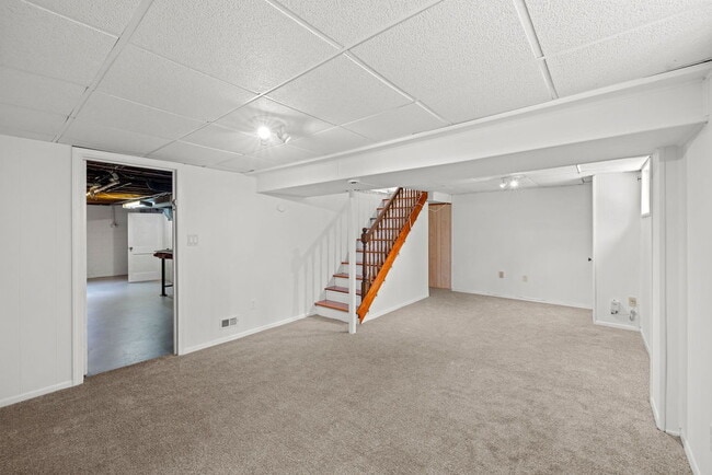 Building Photo - Rare Garage, Fully Fenced, and Steps to Me...