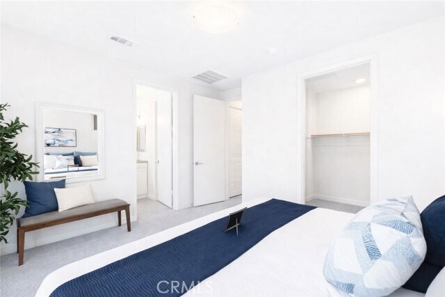 Building Photo - 2700 E Chaucer St