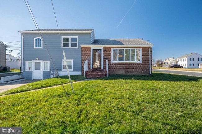 Building Photo - 312 N Hammonds Ferry Rd