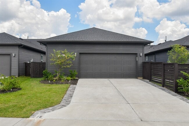 Building Photo - 15247 Parkland Canyon Dr