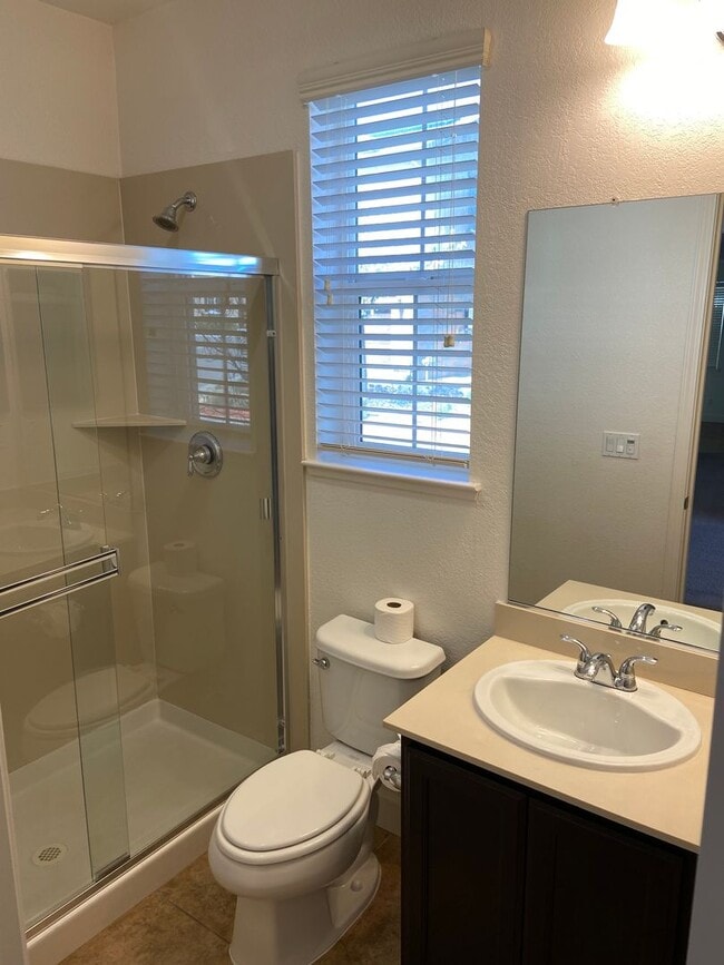 Building Photo - Turnstone Community off Iron Point & Prairie City. 4 Bdrm, 3 Bath - Walk to nature trails, park, ...