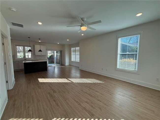 Building Photo - 2936 Cherokee Rd