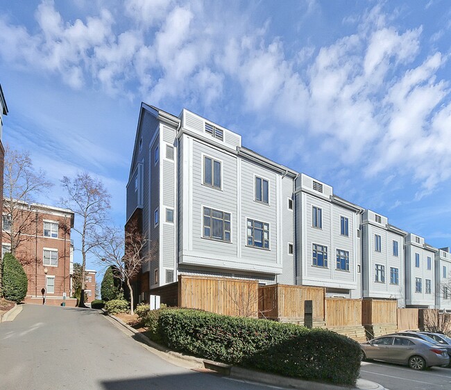 Building Photo - 608 Garden District Dr