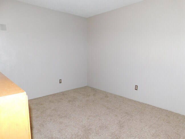 Building Photo - 4866 S Dudley St