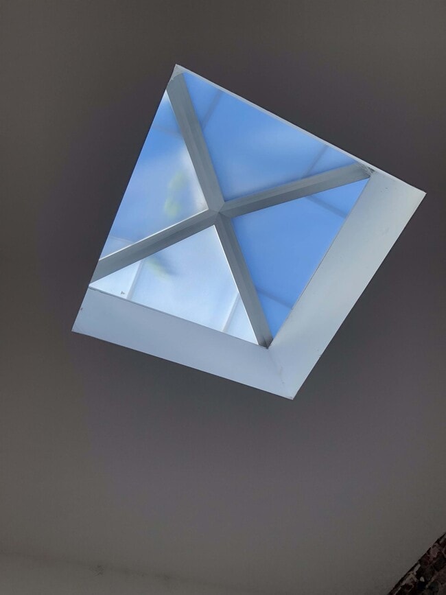 Building Photo - 1429 Elm St