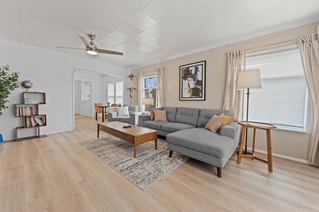 Building Photo - 1612 E 29th St