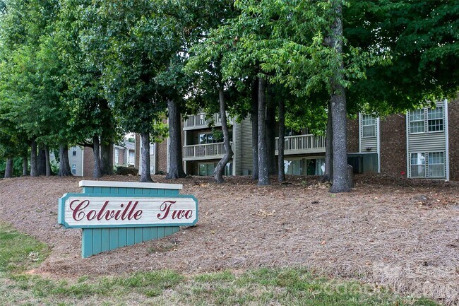 Building Photo - 1610 Arlyn Cir